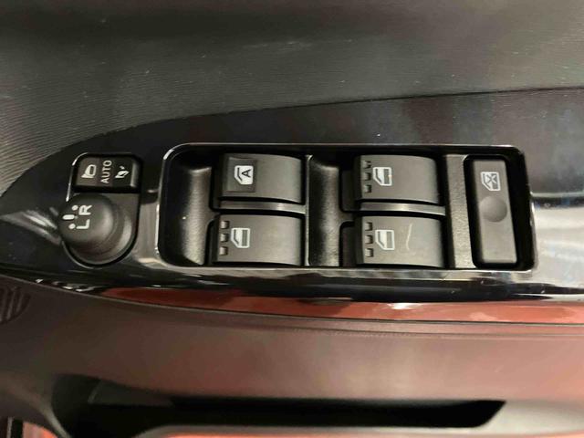 タント カスタムＲＳ　トップエディションＳＡＩＩＩ　下取車　ターボ　ナビ　ブルートゥース　アイドリングストップ　電動格納ミラー　オートマチックハイビーム　シートヒーター　両側電動スライドドア　ＬＥＤヘッドランプ　バックカメラ　ＴＶ　ＵＳＢ　スマートキー（32枚目）