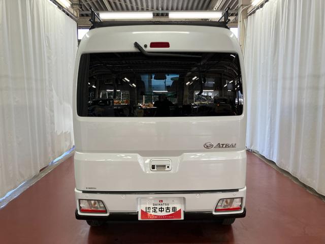 ���ˏグ���o�b�N�h�A�Ȃ̂ŁA�J�V���̉ו��̏o������̍ۂ��G��ɂ����ł�