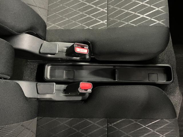 �Z���^�[�R���\�[���g���C�i�J�b�v�z���_�[�t�j