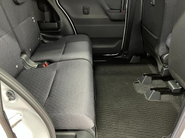 �O�Ȃƌ�Ȃ̊Ԃ͍L���A��Ƃ�̂��鑫���X�y�[�X���m�ۂ��Ă��܂�