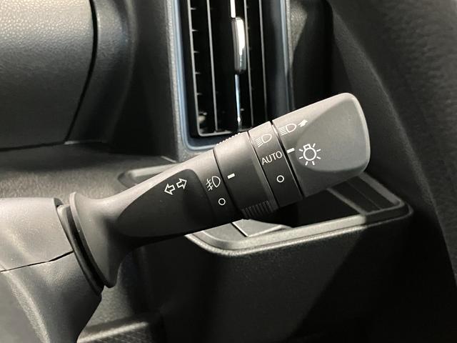 タント カスタムＸ　届出済未使用車　元展示車　衝突被害軽減システム　禁煙　両側電動スライドドア　シートヒーター　スマートキー　ＬＥＤヘッドランプ　オートライト　オートマチックハイビーム　運転席エアバッグ　助手席エアバッグ（16枚目）