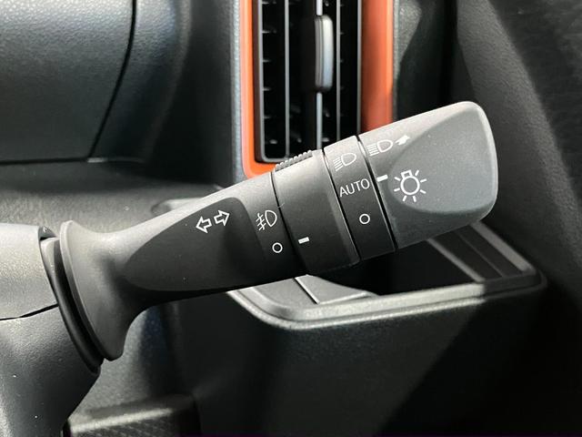 �y�I�[�g���C�g�z�@���̖͂��邳�ɉ����āA�w�b�h�����v�������I�ɓ_���E�������Ă����̂ŁA�ƂĂ��֗��ł�