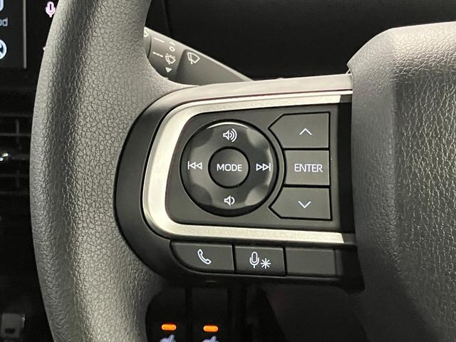 �y�X�e�A�����O�X�C�b�`�z�@�茳�̃X�C�b�`�ŃI�[�f�B�I�Ȃǂ̑��삪�ł��܂��B