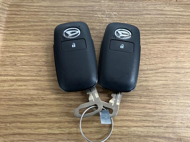 Ｇ　下取車　ナビ　バックカメラ　前後ドラレコ　シートヒーター　ＬＥＤヘッドランプ　スマートキー　衝突被害軽減システム　フルセグＴＶ　電動格納ミラー　ＤＶＤ　衝突安全ボディ　オートマチックハイビーム（画像16）