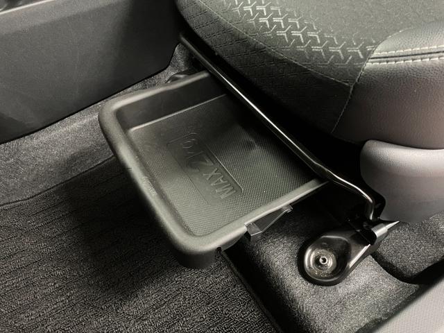 プレミアムＧ　ＨＥＶ　雹害　１オーナー　アダプティブクルーズコントロール　シートヒーター　スマートキー　電動格納ミラー　衝突被害軽減システム　レーンアシスト　オートマチックハイビーム　運転席助手席エアバック　シートヒーター（画像27）