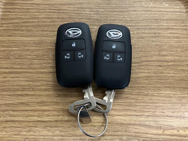 Ｘリミテッド　元展示車　届出済未使用車　禁煙車　１オーナー　９インチディスプレイオーディオ　バックカメラ　フルセグＴＶ　盗難防止システム　両側電動スライドドア　スマートキー　Ｂｌｕｅｔｏｏｔｈ　ＵＳＢ接続（画像15）