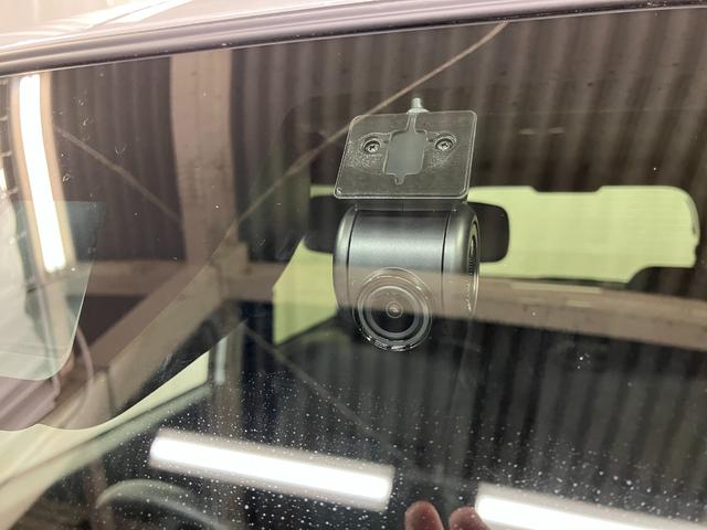 カスタムＸリミテッド　元展示車　届出済未使用車　ナビ　前後ドラレコ　ＥＴＣ　パノラマカメラ　アダプティブクルーズコントロール　フルセグＴＶ　シートヒーター　衝突安全ボディ　衝突被害軽減システム　レーンキープアシスト（画像14）