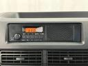 AM/FMラジオが付いています。