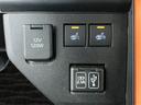 【運転席/助手席シートヒーター装備】 座面と背面を温め、寒い日のドライブを快適にします。