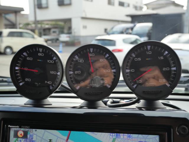 ジムニーシエラ ＪＣ　社外ターボ　トラスト制ボルトオンＴＢキット　社外クラッチ　ナビ　フルセグ　バックモニター　リフトアップ　社外マフラー　シートヒーター　ＥＴＣ　バックモニター　社外１６インチアルミホイール（31枚目）