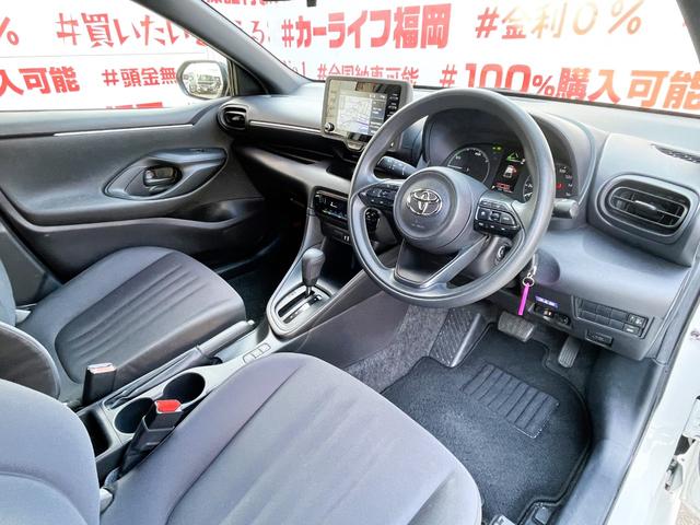 ヤリス ハイブリッドＸ　ＦＵ１３３４　純正メディアナビ　Ｂｌｕｅｔｏｏｔｈ　ミラーキャスト　バックカメラ　ビルトインＥＴＣ　ＵＳＢポート　プリクラッシュ　ＬＴＡ　ＰＫＳＢ　ＲＳＡ　レーダークルーズコントロール（12枚目）