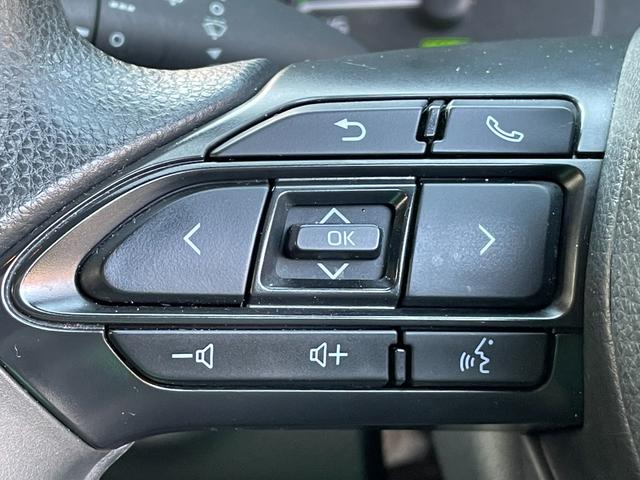 ヤリス ハイブリッドＸ　ＦＵ１３３４　純正メディアナビ　Ｂｌｕｅｔｏｏｔｈ　ミラーキャスト　バックカメラ　ビルトインＥＴＣ　ＵＳＢポート　プリクラッシュ　ＬＴＡ　ＰＫＳＢ　ＲＳＡ　レーダークルーズコントロール（33枚目）