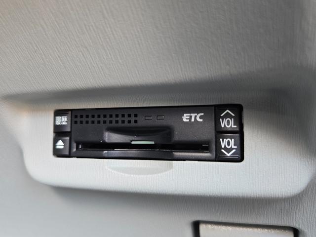 プリウス Ｓ　ＬＥＤエディション　ＦＵ１５６４　純正ＳＤナビ　ＣＤ　ＤＶＤ　地デジ１セグ　バックカメラ　フロントカメラ　ビルトインＥＴＣ　革巻ハンドル　ステアリングスイッチ　オートライト　ＬＥＤヘッドライト　ウィンカー付電格ミラー（21枚目）