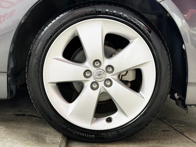 プリウス Ｓ　ＬＥＤエディション　ＦＵ１５６４　純正ＳＤナビ　ＣＤ　ＤＶＤ　地デジ１セグ　バックカメラ　フロントカメラ　ビルトインＥＴＣ　革巻ハンドル　ステアリングスイッチ　オートライト　ＬＥＤヘッドライト　ウィンカー付電格ミラー（29枚目）