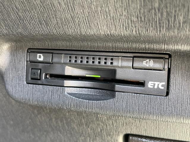 プリウス Ｓ　ＦＵ１６０４　純正ＨＤＤナビ　ＤＶＤ　ＳＤ　Ｂｌｕｅｔｏｏｔｈ　フルセグ　バックカメラ　ビルトインＥＴＣ　ＨＩＤヘッドライト　フォグランプ　オートライト　前後ドライブレコーダー　純正１５インチＡＷ（13枚目）