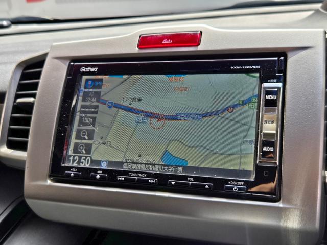 フリード Ｇ　ジャストセレクション　ＦＵ１８１４　純正メモリーナビ　ＣＤ　ＤＶＤ　ＳＤ　地デジワンセグ　バックカメラ　ビルトインＥＴＣ　ステアリングスイッチ　オートライト　ＨＩＤヘッドライト　フォグランプ　ウィンカー付電動格納ドアミラー（26枚目）