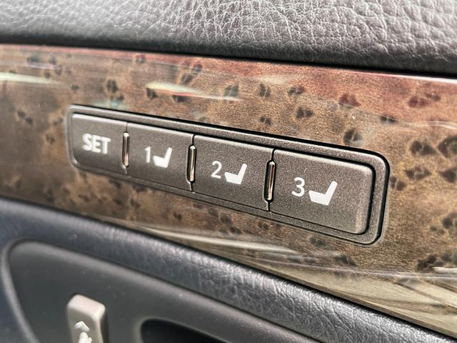 ＬＳ ＬＳ４６０　バージョンＣ　Ｉパッケージ　ＦＵ１７９９　黒本革パワーシート　シートエアコン　全席シートヒーター　リア３面電動シェード　パワートランク　クルコン　サンルーフ　サスコン　ローダウン　サイド・リアハーフエアロ　レオンハルト２０ＡＷ（15枚目）