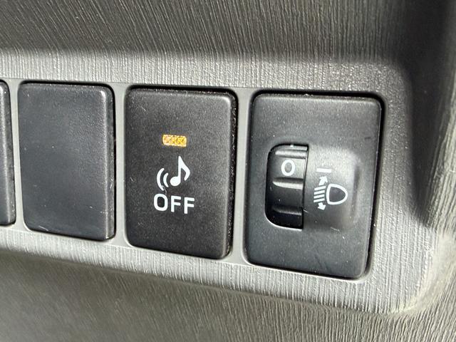 プリウスアルファ Ｓ　Ｌセレクション　ＦＵ１９２５　ステアリングスイッチ　プッシュスタート　スマートキー　ＬＥＤヘッドライト　オートライト　ドライブレコーダー　社外ハーフ３点エアロ　ウェッズスポーツ１８インチＡＷ（15枚目）