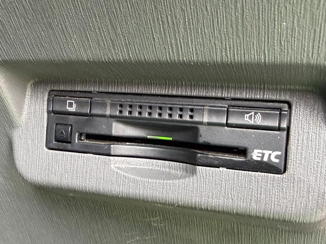 プリウスアルファ Ｓ　Ｌセレクション　ＦＵ１９２５　ステアリングスイッチ　プッシュスタート　スマートキー　ＬＥＤヘッドライト　オートライト　ドライブレコーダー　社外ハーフ３点エアロ　ウェッズスポーツ１８インチＡＷ（16枚目）