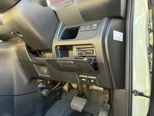 セレナ ハイウェイスター S-ハイブリッド Vセレクション FU1924 純正SDナビ 地デジフルセグTV CD DVD Bluetooth バックカメラ ステアリングSW オートライト HIDヘッドライト フォグライト アイドリングストップ 横滑り防止装置(31枚目)