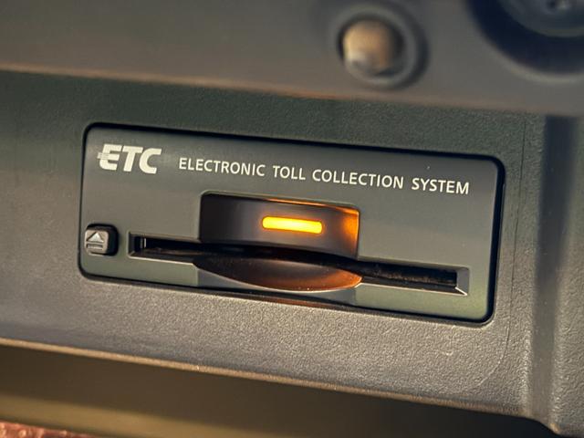 フーガ ２５０ＧＴ　ＦＵ１９３５　ＨＩＤヘッド　ＬＥＤフォグ　オートライト　ハーフレザーシート　パワーシート　シートメモリー　クルーズコントロール　エイムゲインフルエアロ　タナベ車高調ローダウン　エイムゲイン２０ＡＷ（17枚目）