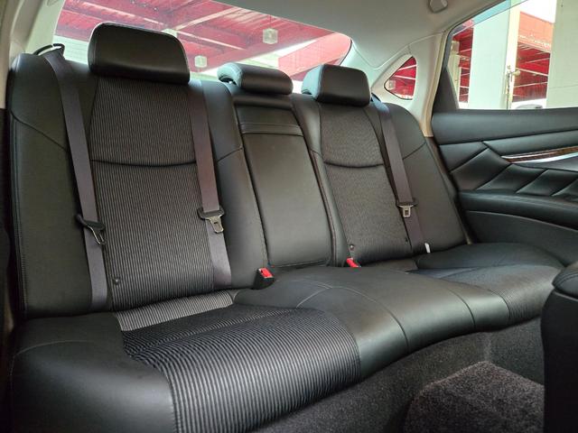 フーガ ２５０ＧＴ　ＦＵ１９４３　純正ＨＤＤナビ　ＣＤ　ＤＶＤ　ＭＳＶ　地デジフルセグ　Ｂｌｕｅｔｏｏｔｈ　ハンズフリー　バックカメラ　サイドカメラ　ビルトインＥＴＣ　革巻ハンドル　ステアリングスイッチ（13枚目）