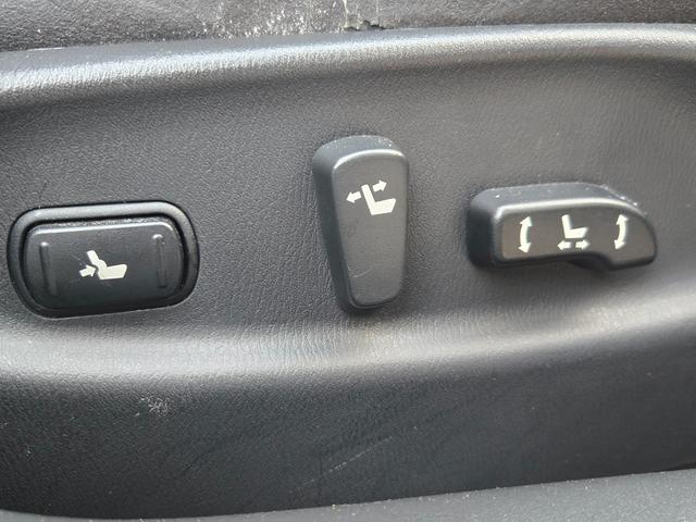 フーガ ２５０ＧＴ　ＦＵ１９４３　純正ＨＤＤナビ　ＣＤ　ＤＶＤ　ＭＳＶ　地デジフルセグ　Ｂｌｕｅｔｏｏｔｈ　ハンズフリー　バックカメラ　サイドカメラ　ビルトインＥＴＣ　革巻ハンドル　ステアリングスイッチ（21枚目）