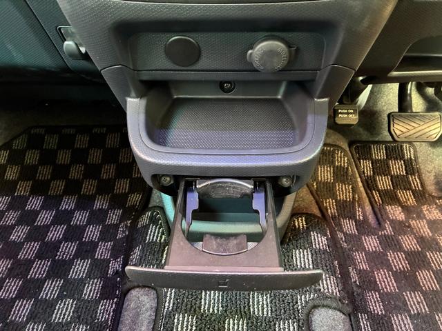 ソリオ ブラック&ホワイト アイドリングストップ FU1931 ケンウッドメモリーナビ 地デジワンセグTV CD DVD バックカメラ ETC ステアリングSW オートライト HIDヘッドライト フォグライト オートエアコン 左右電動スライドドア(28枚目)