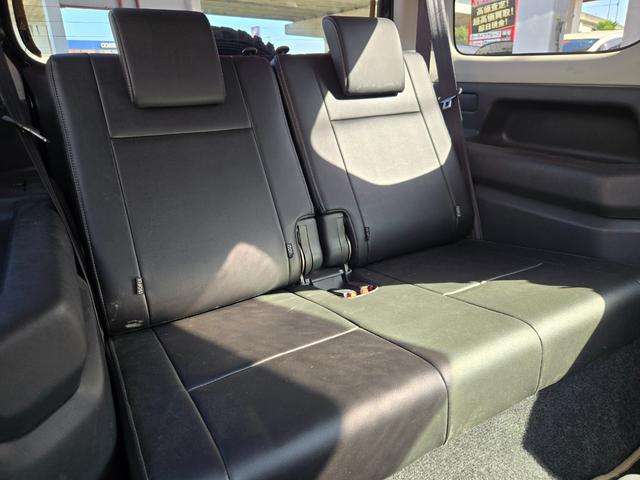 ジムニー ランドベンチャー　ＦＵ１９２２　ストラーダＳＤナビ　ＣＤ　ＤＶＤ　ＳＤ　地デジフルセグ　ハンズフリー　革巻ハンドル　ＨＩＤヘッドライト　フォグランプ　ＬＥＤデイライト　シートヒーター　電子制御機能型４ＷＤ　レザーシート（15枚目）