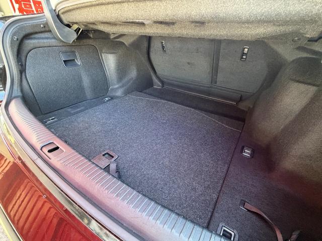 ＩＳ ＩＳ３００ｈ　Ｆスポーツ　ＦＵ１９５０　ＬＥＤヘッド　ＬＥＤフォグ　サンルーフ　クルーズコントロール　ドライブレコーダー　専用スポーツシート　専用フロアマット　専用フロント・リアエアロバンパー　専用グリル　専用１８ＡＷ（23枚目）