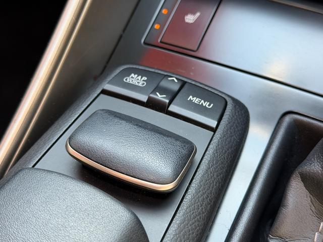 ＩＳ ＩＳ３００ｈ　Ｆスポーツ　ＦＵ１９５０　ＬＥＤヘッド　ＬＥＤフォグ　サンルーフ　クルーズコントロール　ドライブレコーダー　専用スポーツシート　専用フロアマット　専用フロント・リアエアロバンパー　専用グリル　専用１８ＡＷ（33枚目）