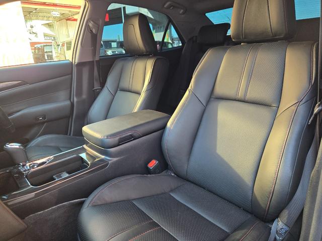 クラウンハイブリッド アスリートＳ　ＦＵ１９３７　純正８インチＨＤＤナビ　ＣＤ　ＤＶＤ　ＭＳＶ　地デジフルセグ　Ｂｌｕｅｔｏｏｔｈ　ハンズフリー　バックカメラ　ビルトインＥＴＣ　革巻ハンドル　ステアリングスイッチ　クルーズコントロール（18枚目）