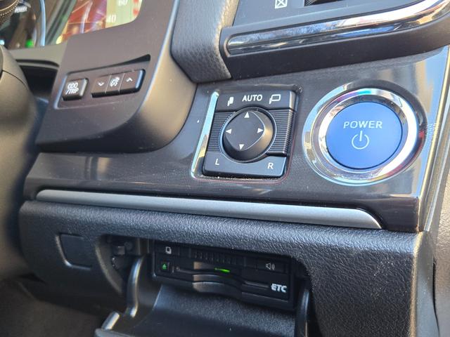 クラウンハイブリッド アスリートＳ　ＦＵ１９３７　純正８インチＨＤＤナビ　ＣＤ　ＤＶＤ　ＭＳＶ　地デジフルセグ　Ｂｌｕｅｔｏｏｔｈ　ハンズフリー　バックカメラ　ビルトインＥＴＣ　革巻ハンドル　ステアリングスイッチ　クルーズコントロール（23枚目）