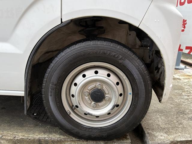 エブリイ PA FU1962 チューナーラジオ パワーステアリング ヘッドライトレベライザー 集中ドアロック 両側スライドドア ドアバイザー 運転席・助手席エアバック 12インチスチールホイール(24枚目)