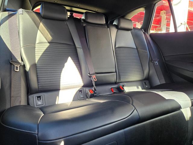 カローラツーリング ハイブリッド ダブルバイビー FU1960 純正9インチディスプレイオーディオ Bluetooth ハンズフリー バックカメラ ビルトインETC 革巻ハンドル ステアリングスイッチ レーダークルーズコントロール オートライト(11枚目)