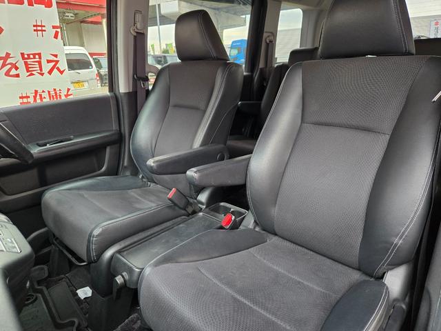 ステップワゴンスパーダ Ｚ　クールスピリット　ＦＵ１９６９　純正インターナビ　ＣＤ　ＤＶＤ　ＭＳＶ　地デジフルセグ　バックカメラ　ビルトインＥＴＣ　革巻ハンドル　ステアリングスイッチ　クルーズコントロール　パドルシフト　オートライト（14枚目）