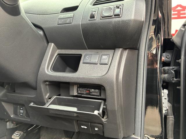 セレナ 20S FU1973 純正HDDナビ 地デジフルセグTV CD DVD HDD Bluetooth バックカメラ ビルトインETC ステアリングスイッチ Wエアコン オートライト 電動格納ミラー スマートキー(28枚目)