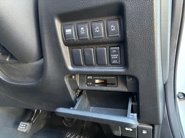 エルグランド ライダー ブラックライン 黒本革マニュアルシート FU1980 純正HDDナビ 地デジフルセグTV CD DVD USB Bluetooth ハンズフリー フリップダウンモニター ETC車載器 アラウンドビューモニター 革巻ステアリング(30枚目)