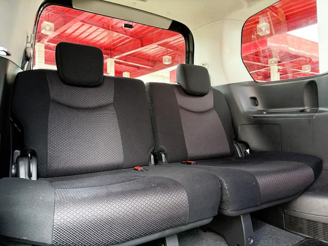 セレナ ハイウェイスター　Ｓ－ハイブリッド　Ｖセレクション　ＦＵ３０１７　アルパイン８インチナビ　ＤＶＤ　　ＢＴ　フルセグ　バックカメラ　ＥＴＣ　Ｗエアコン　ＨＩＤ　ＬＥＤフォグ　両側パワスラ　アルパインフリップダウンモニター　前後ドライブレコーダー（19枚目）