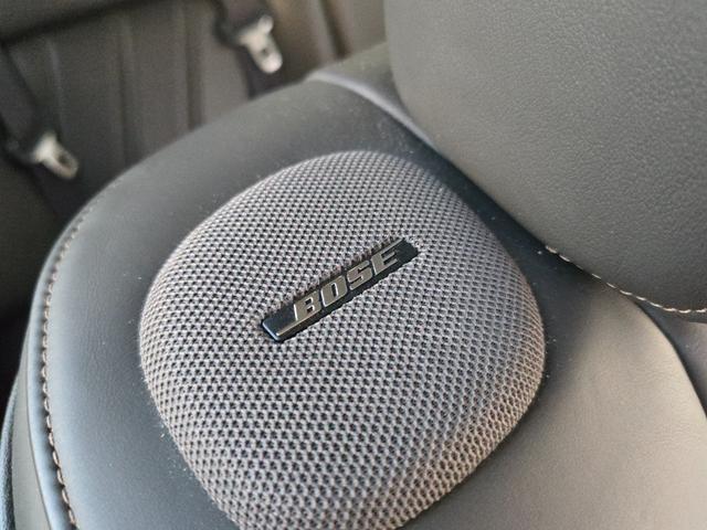 フーガハイブリッド ＶＩＰパッケージ　ＦＵ３０３６　純正ＨＤＤナビ　ＣＤ　ＤＶＤ　ＭＳＶ　地デジフルセグ　Ｂｌｕｅｔｏｏｔｈ　ハンズフリー　バックカメラ　サイドカメラ　ビルトインＥＴＣ　革巻ハンドル　ステアリングスイッチ　クルコン（20枚目）