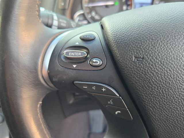 フーガハイブリッド ＶＩＰパッケージ　ＦＵ３０３６　純正ＨＤＤナビ　ＣＤ　ＤＶＤ　ＭＳＶ　地デジフルセグ　Ｂｌｕｅｔｏｏｔｈ　ハンズフリー　バックカメラ　サイドカメラ　ビルトインＥＴＣ　革巻ハンドル　ステアリングスイッチ　クルコン（24枚目）