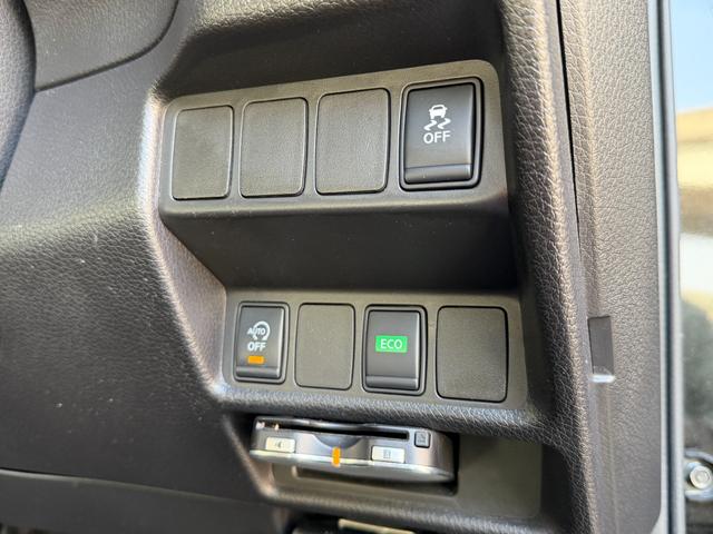 エクストレイル ２０ＸブラクエクストリーマＸエマージェンシブレーキＰ　ＦＵ３０５１　ＬＥＤヘッド　ＬＥＤフォグ　撥水カプロンシート　シートヒーター　４ＷＤ　ヒルディセントコントロール　ルーフレール　ルーフキャリア　車線逸脱防止警報　エマージェンシーブレーキ　純正１７ＡＷ（18枚目）