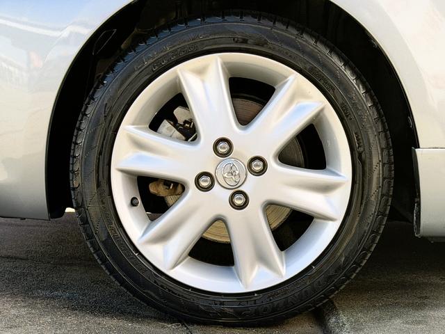 ヴィッツ ＲＳ　ＦＵ３０６９　カロッツェリアナビ　ＤＶＤ　ＳＤ　ワンセグ　バックカメラ　ＥＴＣ　ウインカー付電格ミラー　オートエアコン　革巻きハンドル　キーレス　ＨＩＤヘッド　フォグ　５速マニュアル　純正１６ＡＷ（32枚目）