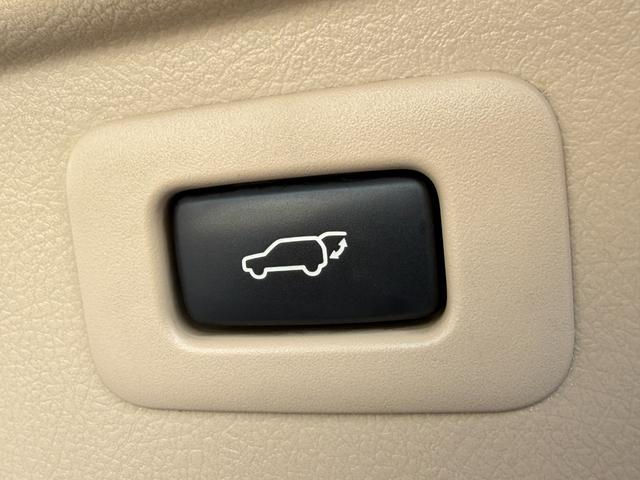 ヴェルファイア ３．５Ｚ　Ｇエディション　ＦＵ３１２７　エグゼクティブパワーシート　オットマン　ツインムーンルーフ　クルーズコントロール　クリアランスソナー　フリップダウンモニター　タナベローダウンスプリング　ヴェネルディ２０インチＡＷ（23枚目）