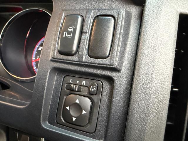 デリカＤ：５ Ｇ　ナビパッケージ　ＦＵ３１３９　クリアランスソナー　ＨＩＤヘッドライト　フォグランプ　オートライト　両側スライド左側パワースライドドア　４ＷＤ電子切替　クルーズコントロール　フロントアンダーガード　純正１８インチＡＷ（14枚目）