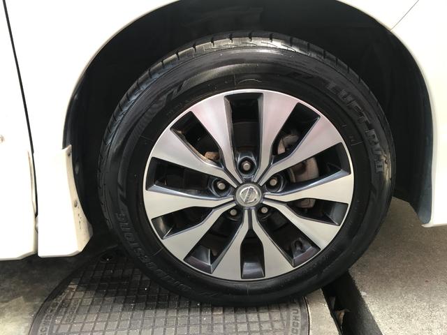 セレナ ハイウェイスター　ＦＵ１７３３　純正ＳＤナビ　地デジフルセグＴＶ　ＣＤ　ＤＶＤ　Ｂｌｕｅｔｏｏｔｈ　バックカメラ　アラウンドビューモニター　ステアリングスイッチ　クルーズコントロール　オートパイロット（14枚目）