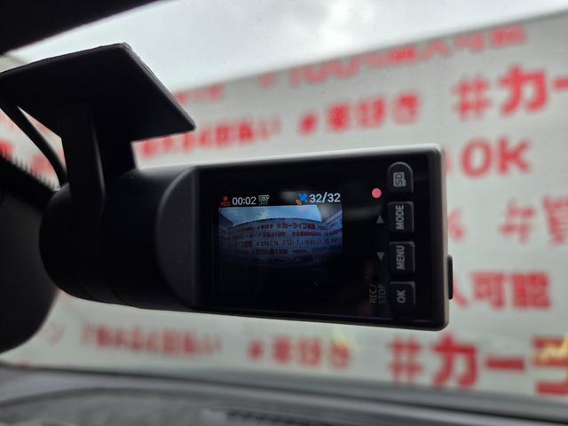 ウラカン 　ＦＵ０９０２　アドペルソナムカラー　マッドブラック　Ｎａｒｖｉ２０インチ鍛造軽量ホイール　イエローカーボンブレーキキャリパー　リアボンネット／ビジブルカーボン　スタイルパック／ハイグロスブラック（23枚目）