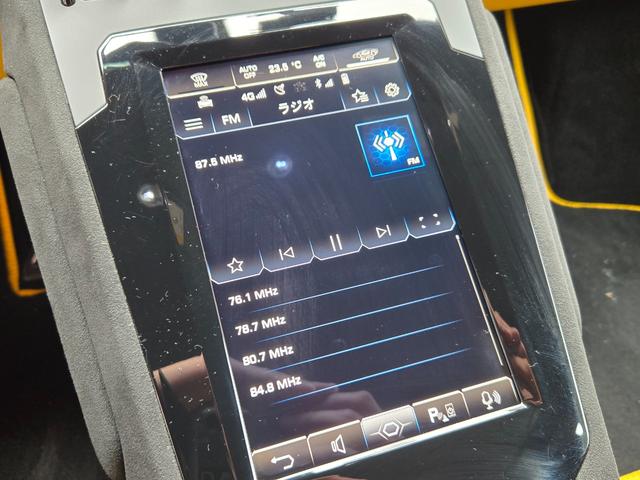 ウラカン 　ＦＵ０９０２　アドペルソナムカラー　マッドブラック　Ｎａｒｖｉ２０インチ鍛造軽量ホイール　イエローカーボンブレーキキャリパー　リアボンネット／ビジブルカーボン　スタイルパック／ハイグロスブラック（37枚目）