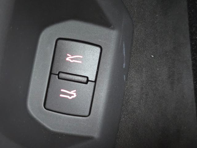 ウラカン 　ＦＵ０９０２　アドペルソナムカラー　マッドブラック　Ｎａｒｖｉ２０インチ鍛造軽量ホイール　イエローカーボンブレーキキャリパー　リアボンネット／ビジブルカーボン　スタイルパック／ハイグロスブラック（39枚目）