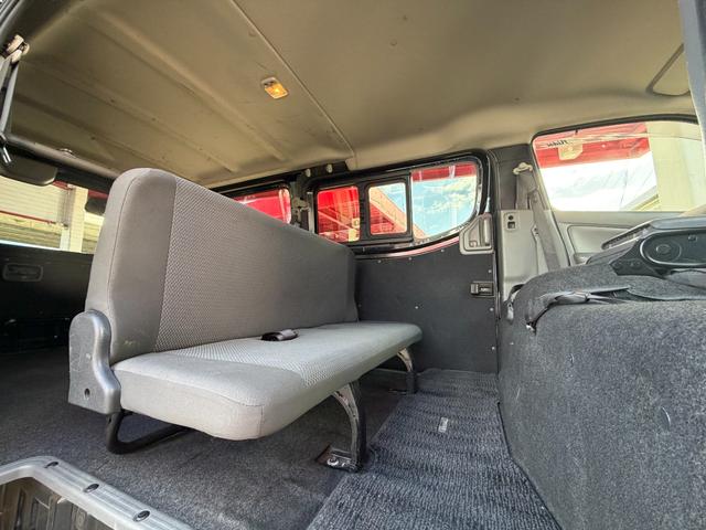 ＮＶ３５０キャラバンバン ロングライダーＤＸ　ＦＵ３１８７　純正メナビ　ＣＤ　ＳＤ　フルセグ　バックカメラ　ＥＴＣ　ウインカー付ドアミラー　ＨＩＤ　フォグ　両側スライドドア　オートクロージャー　デイライト　フロントハーフスポイラー　社外１５ＡＷ（21枚目）